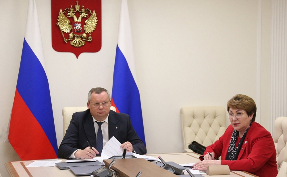 Игорь Мартынов провёл заседание профильной Комиссии совета законодателей в Совете Федерации