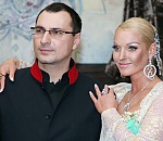 Владелец астраханской фирмы кинул Анастасию Волочкову на деньги