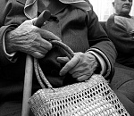 Астраханец ограбил рассеянного пенсионера