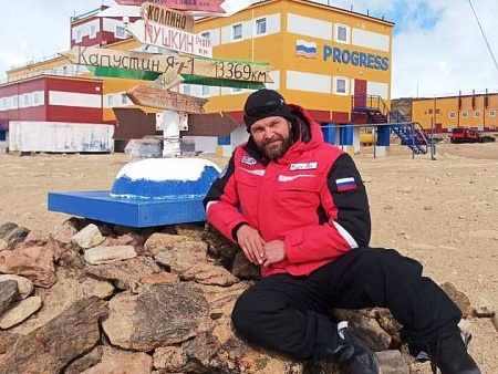 В Антарктиде появился указатель с названием астраханского полигона