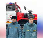 Астраханские пожарные спасли из огня двух детей и трёх взрослых