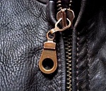 Безработный астраханец пытался украсть куртку из магазина