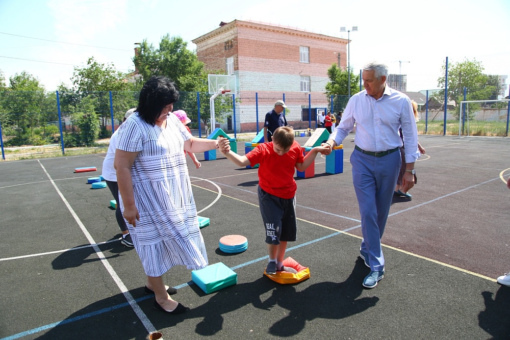 Леонид Огуль: в Астрахани открылись детские оздоровительные площадки для детей с ограниченными возможностями здоровья