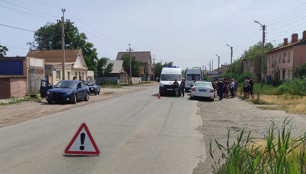 В Астрахани два подростка пострадали в ДТП