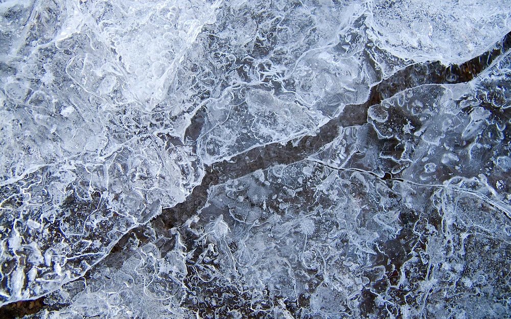 Толщина льда на астраханских водоемах колеблется от 12 до 19 см