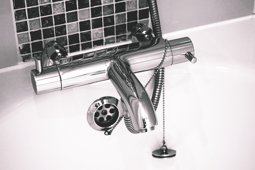 Сегодня в ночь в левобережных районах Астрахани начнется длительное отключение горячей воды