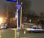 В Астрахани автомобиль сбил двух студенток на пешеходном переходе