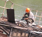 На переправе через Серебряную Воложку в Астрахани начались работы по наведению нового моста