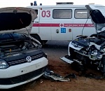 В лобовом столкновении на астраханской трассе пострадали четыре человека