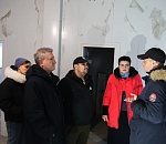 Депутаты астраханской облдумы проконтролировали строительство больницы в поселке Красные Баррикады