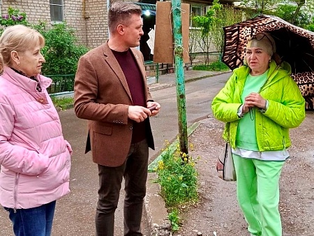Владимир Сухарев продолжает выполнять наказы избирателей