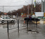 Двойной удар: в ДТП в Астрахани пострадала женщина со сломанной ногой