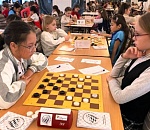 Юная астраханка выиграла золото первенства России по русским шашкам и получила право сыграть в «Европе»