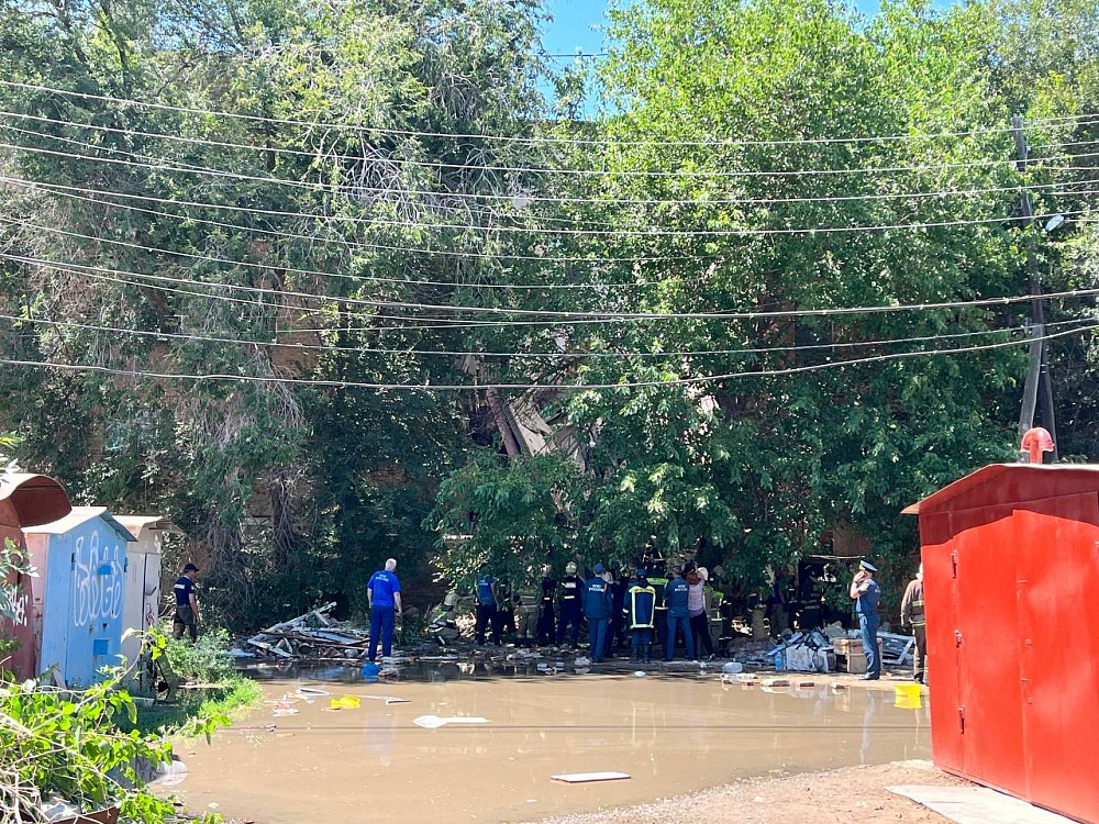 Распространяется фейк о числе пострадавших в обрушившемся доме в Астрахани 