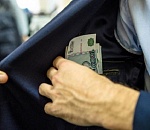 Заместитель гендиректора сети заправок Астрахани смухлевал по-крупному