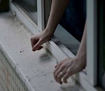 В Астрахани, упав с балкона, насмерть разбился сын заслуженного тренера России