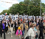 «Не было сверху команды приходить с табличками»
