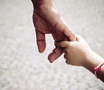 Девочку, которую отец выкрал у матери в Карелии, нашли в Астрахани