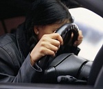 Полицейские помогли автоледи, попавшей в беду на безлюдной трассе