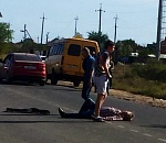 Пьяный астраханец решил поиграть в "лежачего полицейского" посреди дороги