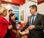 Астраханский губернатор посоветовал молодым предпринимателям быть смелыми и активными
