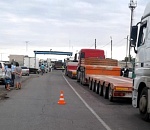 На астраханской границе 6-летний мальчик попал под колеса грузовика