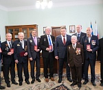 Девять астраханских ветеранов МВД получили медали 