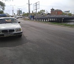 Женщина на "Ладе" вылетела к каналу в центре Астрахани