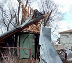 На севере Астраханской области срывает крыши
