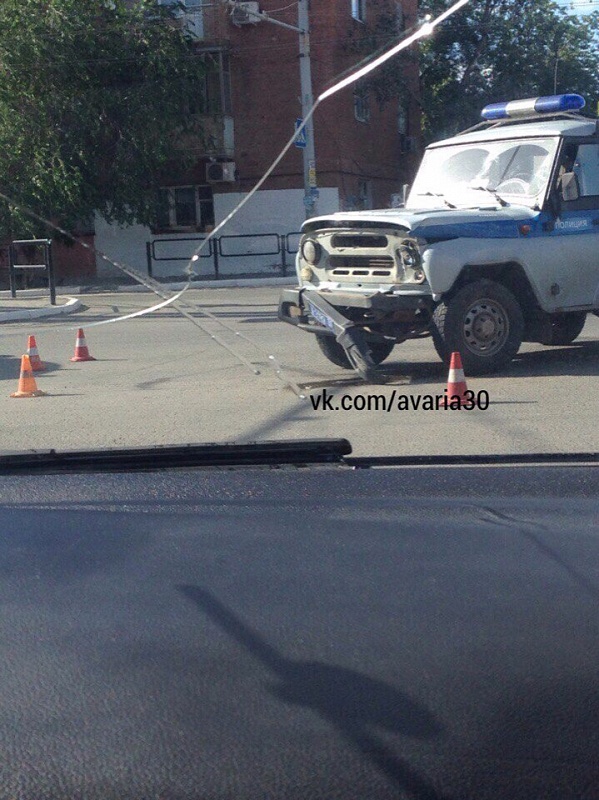Патруль ДПС попал в аварию в Астрахани