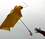 Завтра астраханцам обещают град и сильный ветер