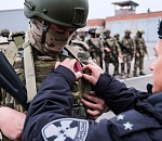 В Астрахани наградили отличившихся участников СВО из спецподразделений Росгвардии