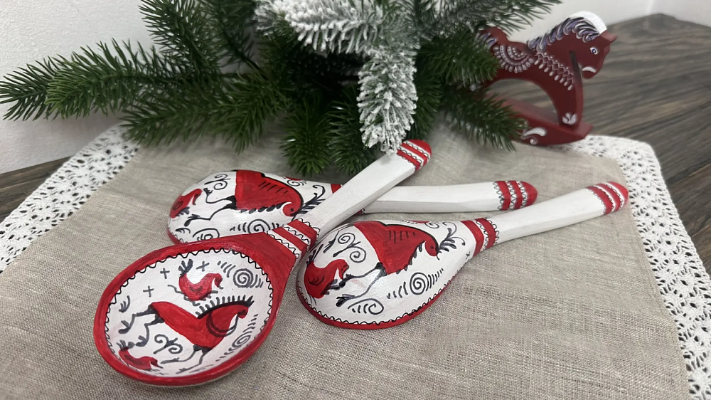 Лавка новогодних подарков открыта в астраханском Доме ремесел 