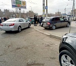 В Астрахани в ДТП возле ТЦ «Ярмарка» пострадало пять машин