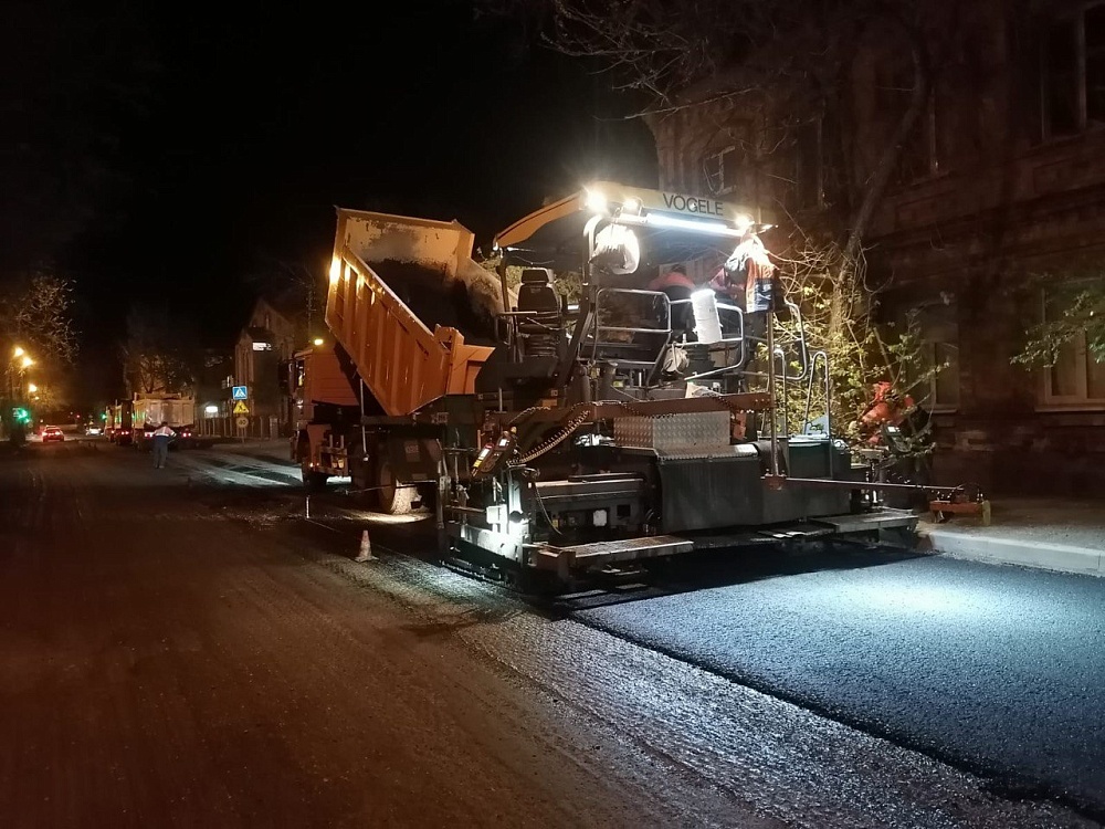 Улицу Победы в Астрахани начали ремонтировать