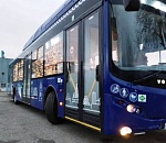 На улицы Астрахани вышли новогодние «волгобасы»