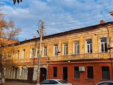 Астраханский суд слил пенный бизнес из старинного особняка