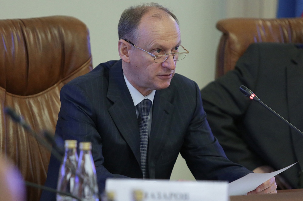 Патрушев: безработные беженцы с Украины осложняют обстановку в ЮФО