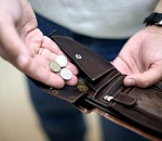 Долги по зарплате в Астраханской области превысили 10 млн рублей