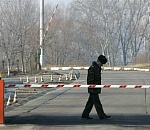 Двое из мешка: узбеки пытались пересечь границу в мешках под дорожными сумками