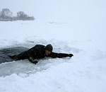 Под Астраханью мужчина провалился под лед