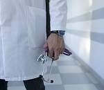 Главврач астраханской больницы подозревается в коммерческом подкупе