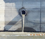 В Астрахани в реку сливают нечистоты