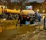 С улиц Астрахани откачали 128 кубометров талых вод