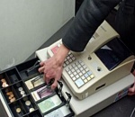 Астраханец ограбил магазин, чтобы купить продукты в другом магазине