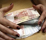 Торговый представитель украла у астраханской фирмы внушительную сумму денег