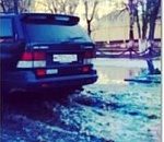 В Астрахани прорвало трубу: затопило улицу