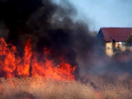 Горим! В Астраханской области резко подскочило количество общих и ландшафтных пожаров