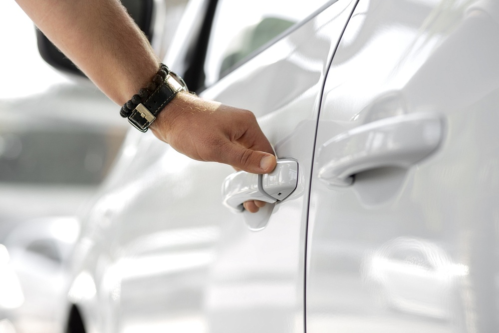 Астраханца отправили на 4 года в колонию за угон машины  