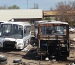 Фото дня: В Астрахани "режут" автобусы